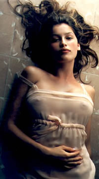 Laeticia Casta